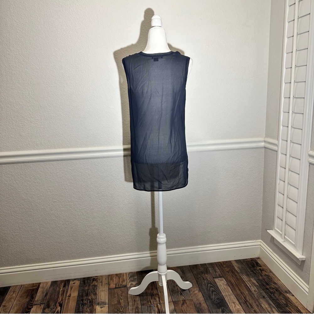 Vince Navy Blue Chiffon Silk Sleeveless Blouse Size S - Picture 4 of 7